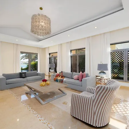 Maison Privee - Exclusive Villa With Private Pool, Garden & Beach Dubai Exterior photo