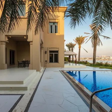Maison Privee - Exclusive Villa With Private Pool, Garden & Beach Dubai Exterior photo