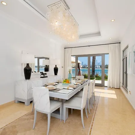 Maison Privee - Exclusive Villa With Private Pool, Garden & Beach Dubai Exterior photo