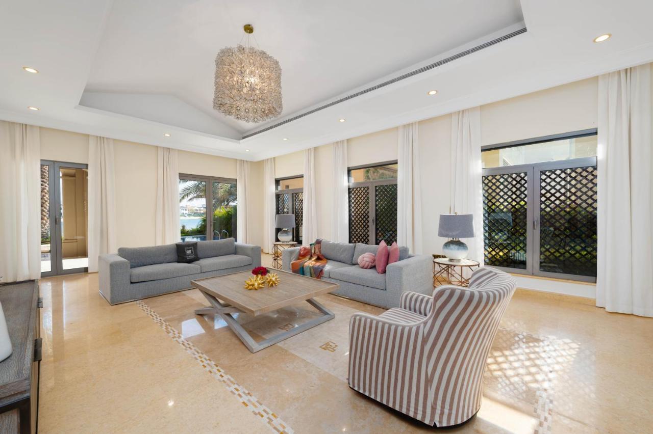 Maison Privee - Exclusive With Private Pool, Garden & Dubaï