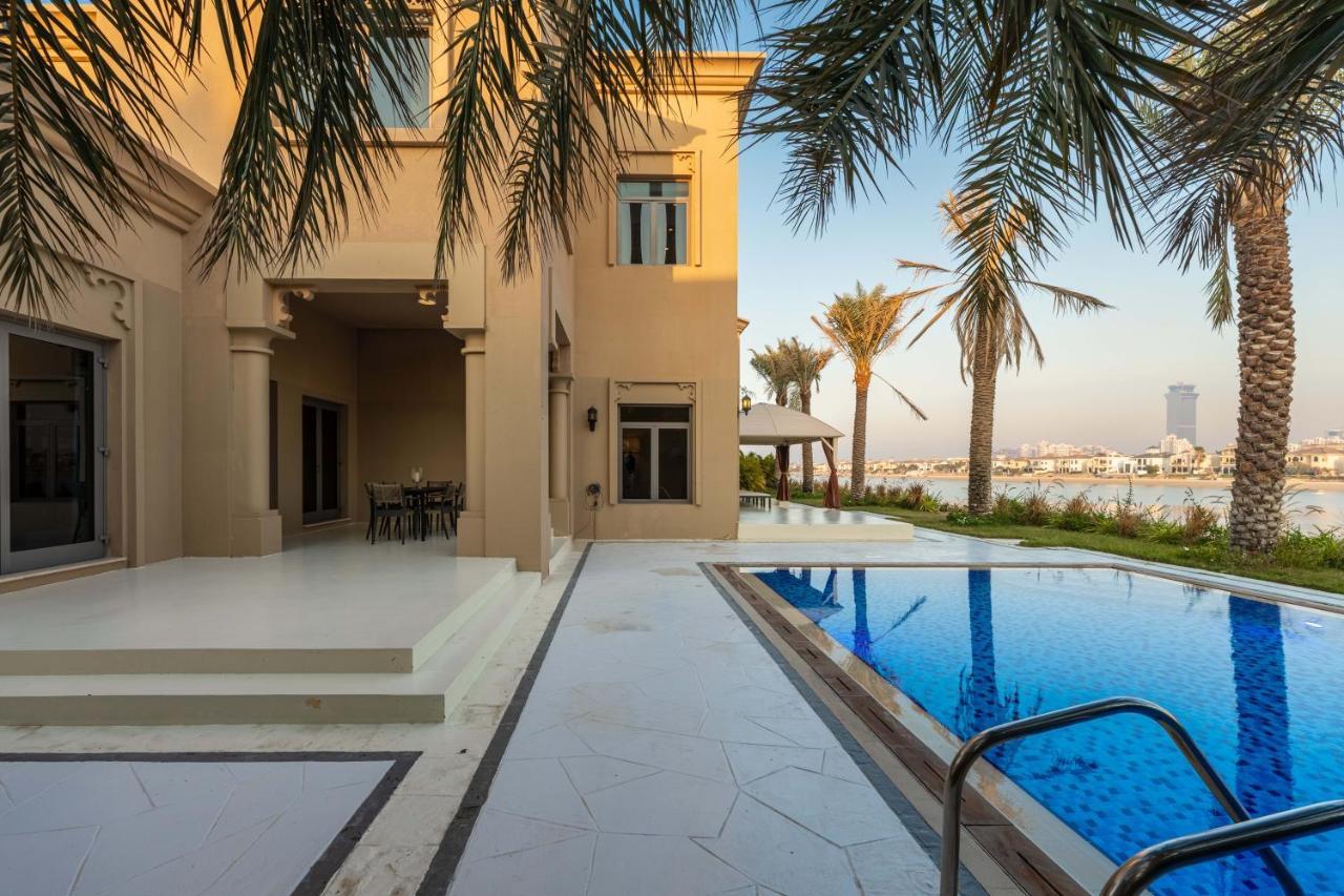 Maison Privee - Exclusive With Private Pool, Garden & Dubaï